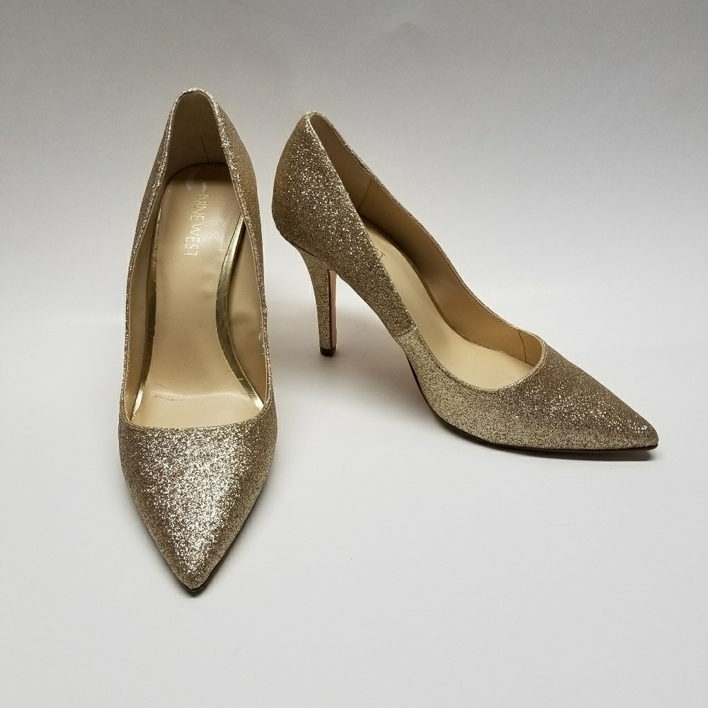 Nine west gold pump. - Picture 2 of 4